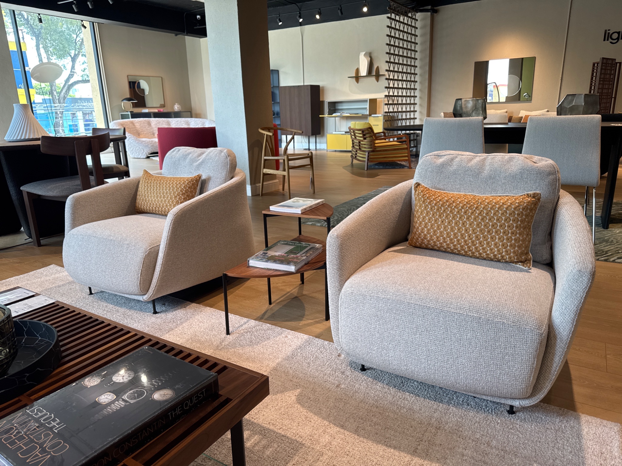 OKURA ARMCHAIR